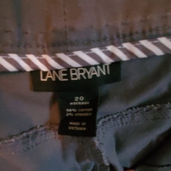 Two "docker" style pants - Picture 8 of 8